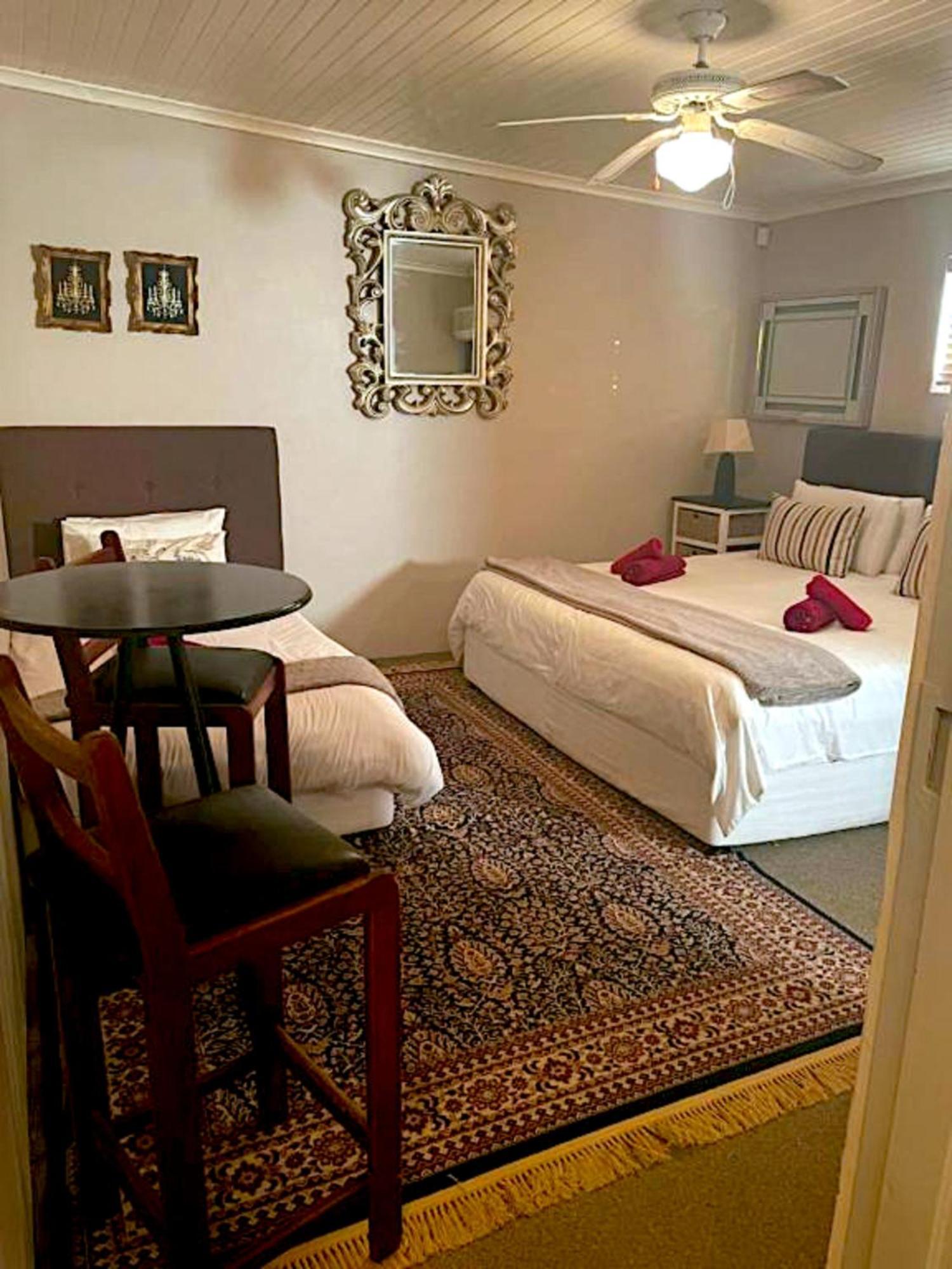 90 On Wellington Cottage Port Elizabeth Luaran gambar