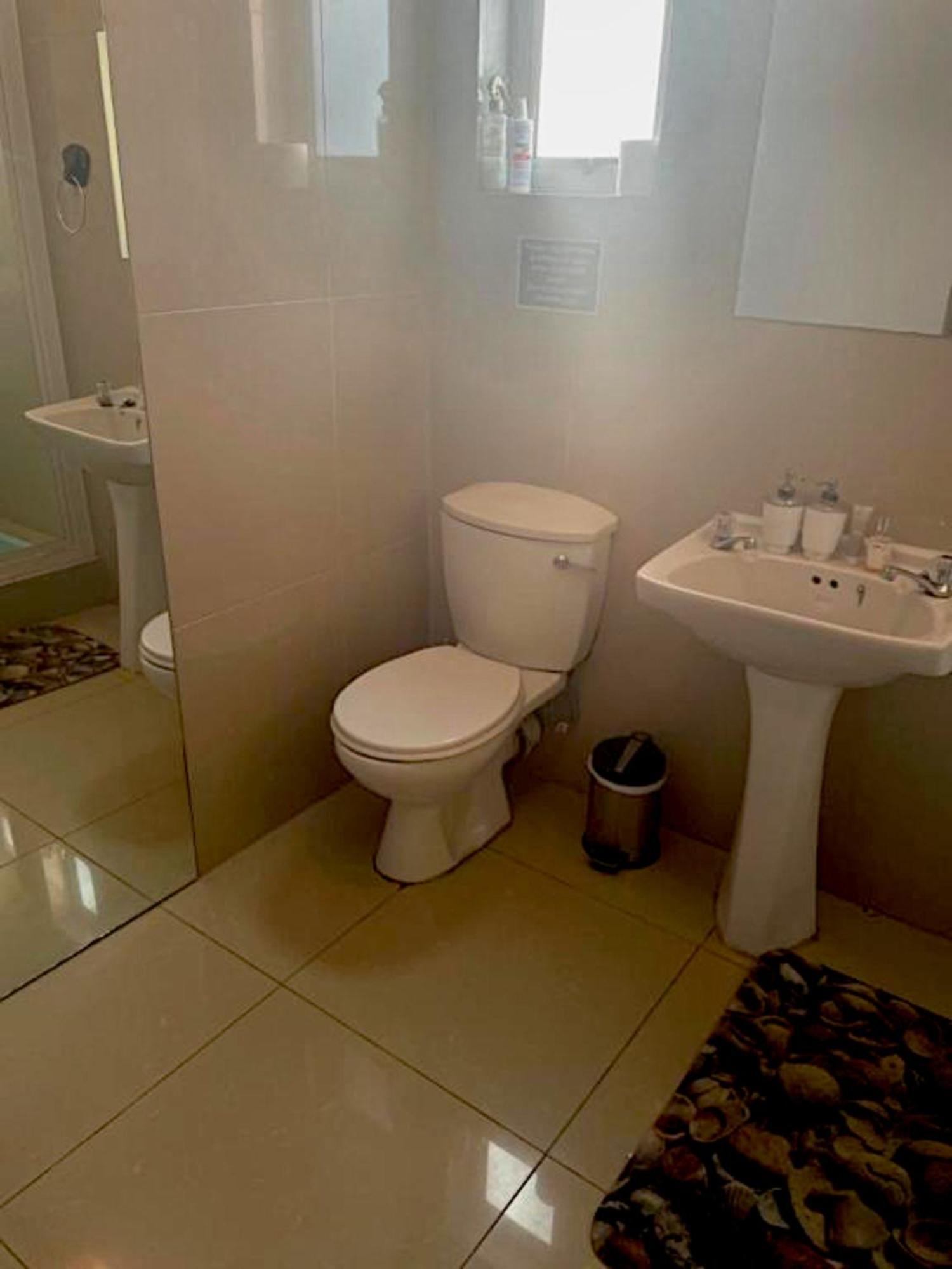 90 On Wellington Cottage Port Elizabeth Luaran gambar